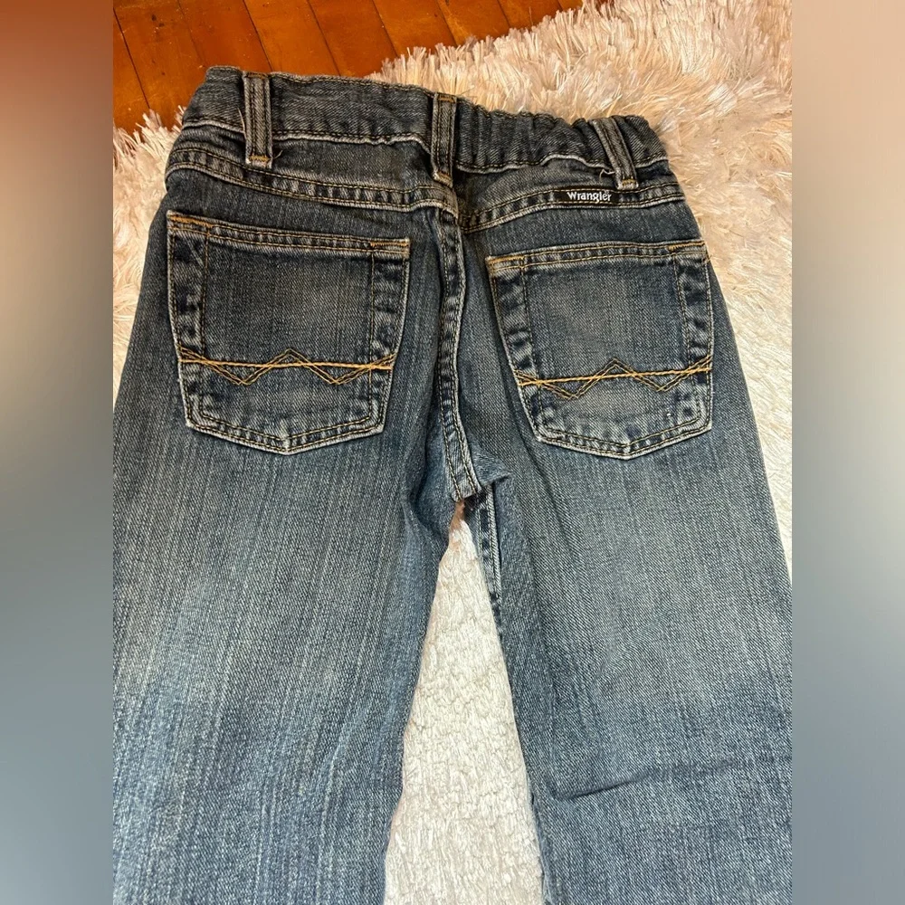 Lot of 3 pair of kids jeans.  Includes two pair of size 6 & a pair of size 7. - Picture 4 of 15